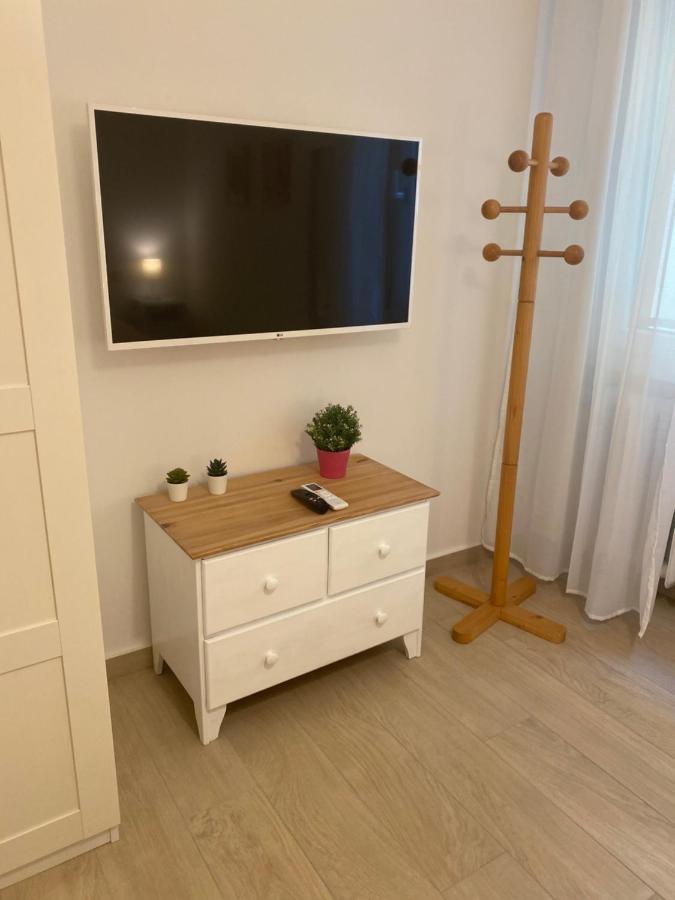 Modern City Apartment Modena Eksteriør bilde