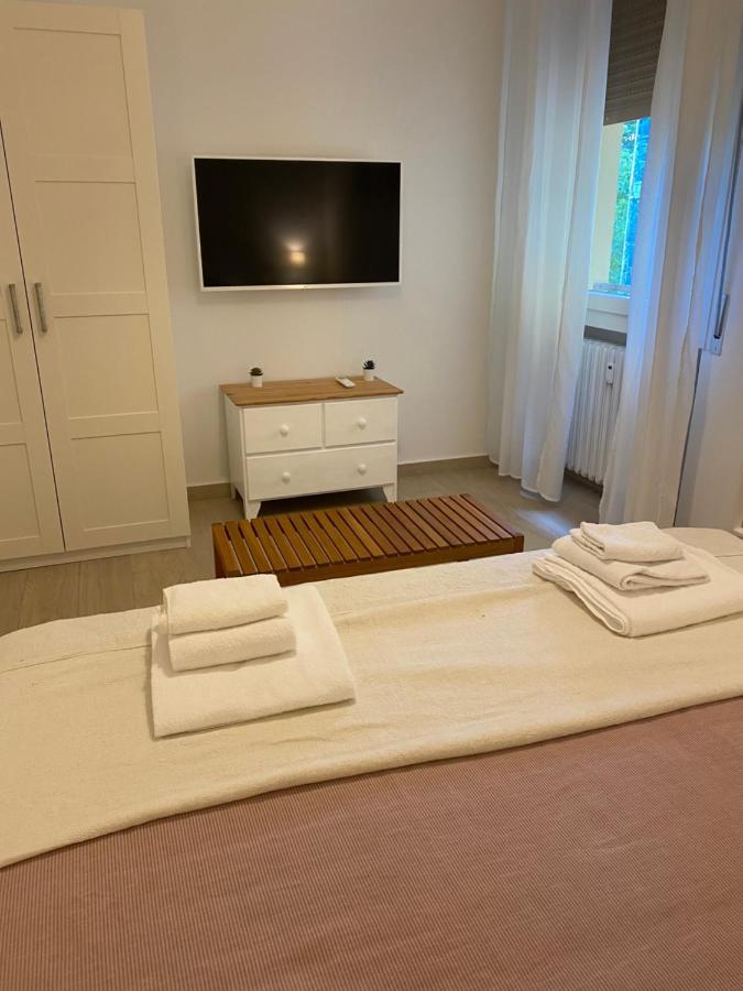 Modern City Apartment Modena Eksteriør bilde
